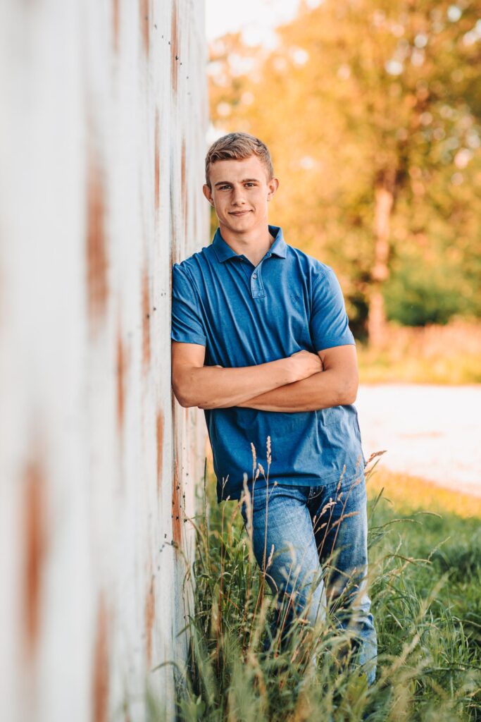 Belmont High School Senior guys with an old barn