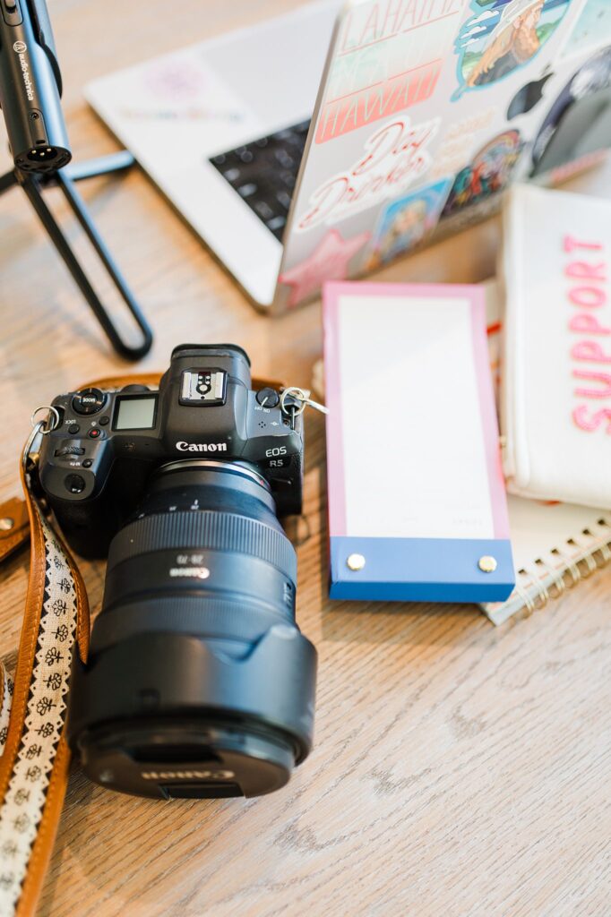 photographer-prepping for an upcoming session